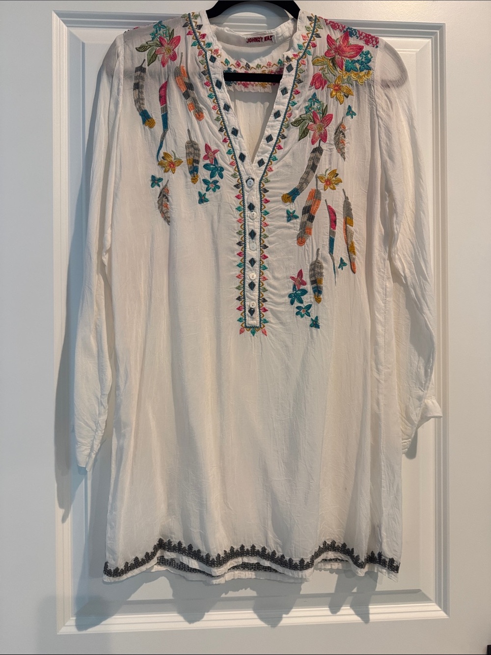 Johnny Was White Long-Sleeve Embroidered Floral Tunic